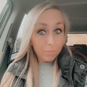 Meet your Posher, Lindsey